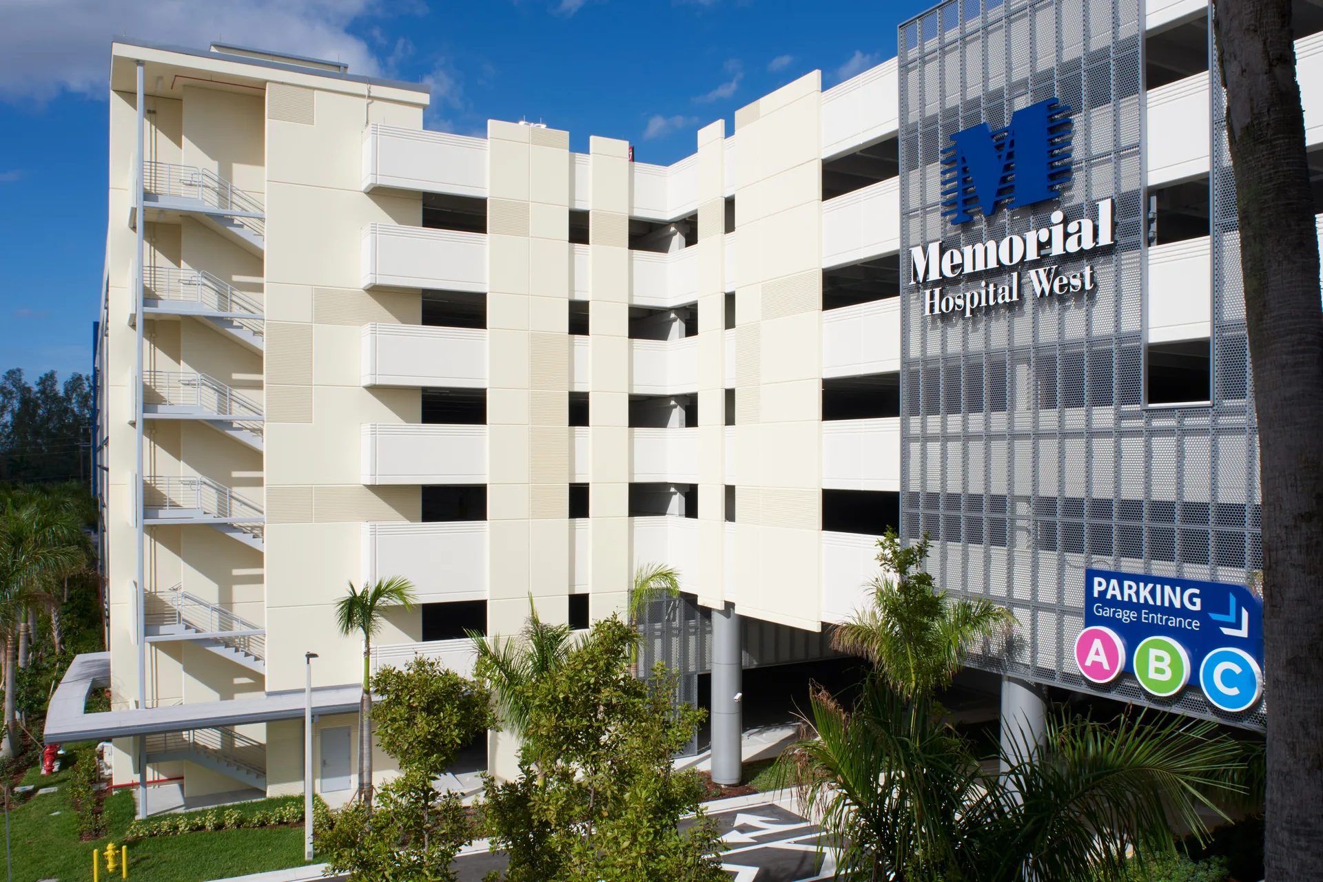 Memorial Hospital West Parking Garage